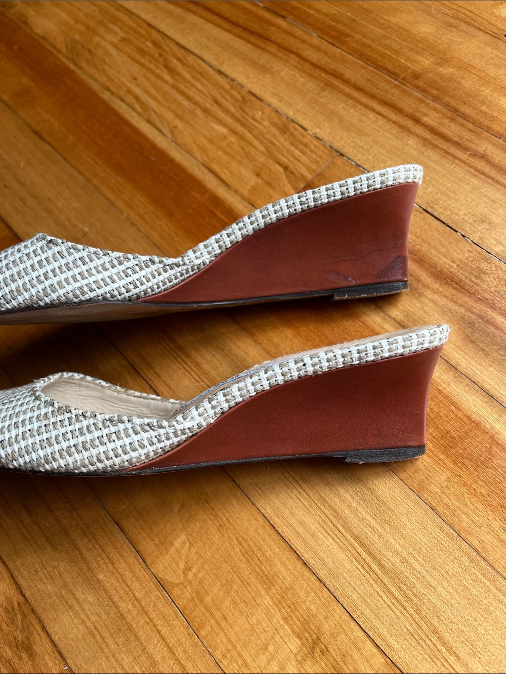 Stubbs & Wootton Raffia Woven Pointed Toe Tan Slide On Mules 8.5 wedge heel - Picture 6 of 7